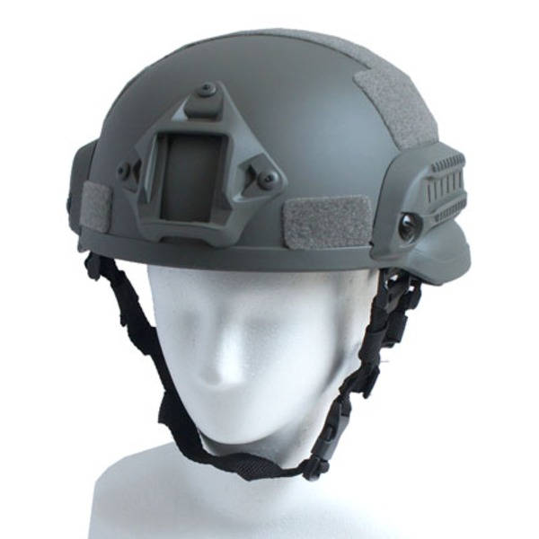 アメリカ軍特殊部隊MICH2002FASTヘルメットレプリカ フォリッジ 森林に潜むアメリカ軍特殊部隊の魂を宿す、進化したMICH2002FASTヘルメッ